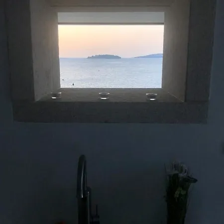 Deluxe Sea View Old Town Appartamento